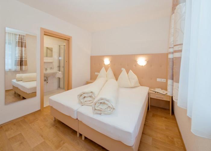 Alexandra Apartment